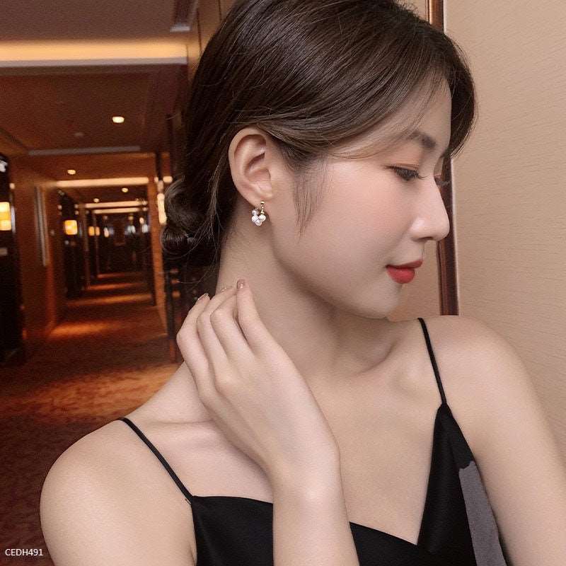 Pearl Drop Earrings