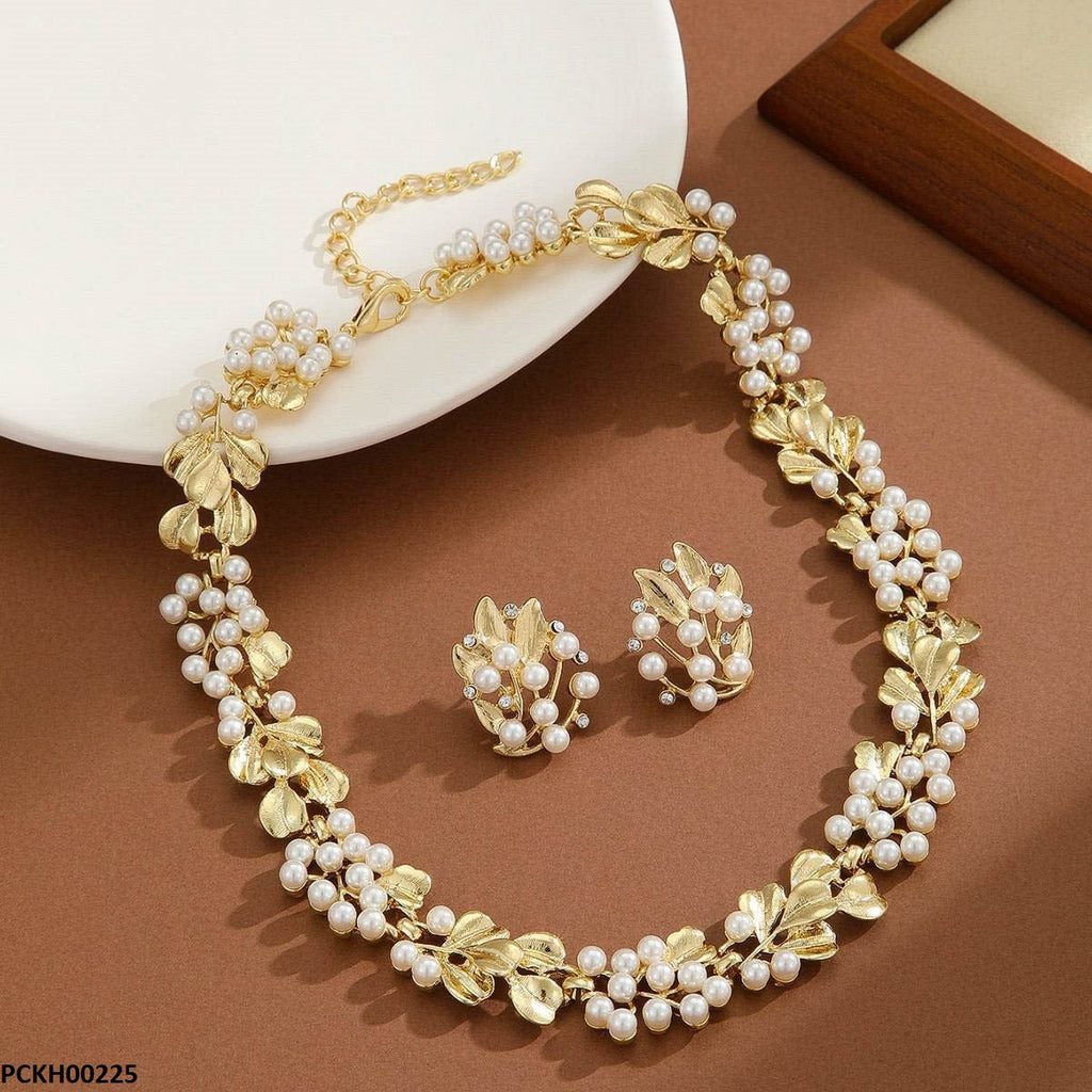 Pearl Leaf Choker Set