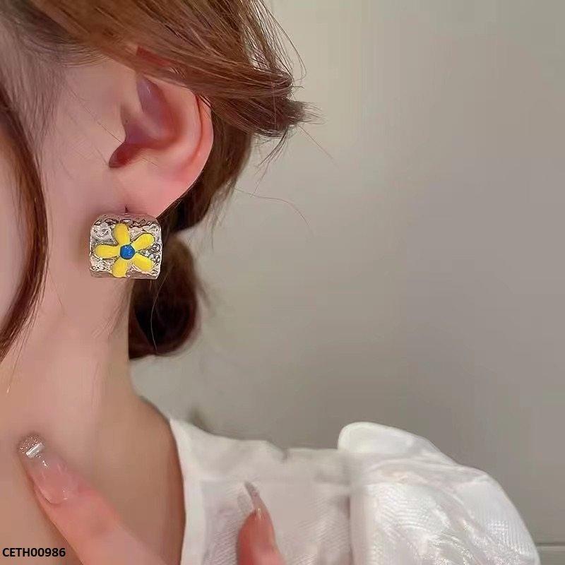 Painted Flower Tops Pair