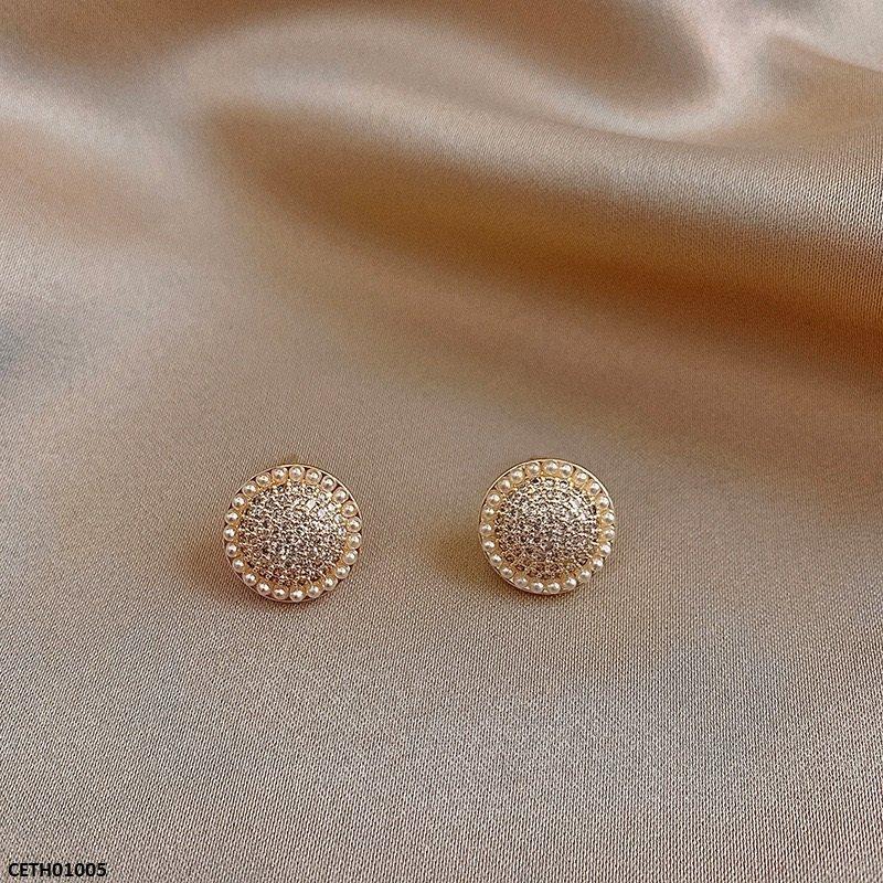 Round Pearl Stud Tops Pair