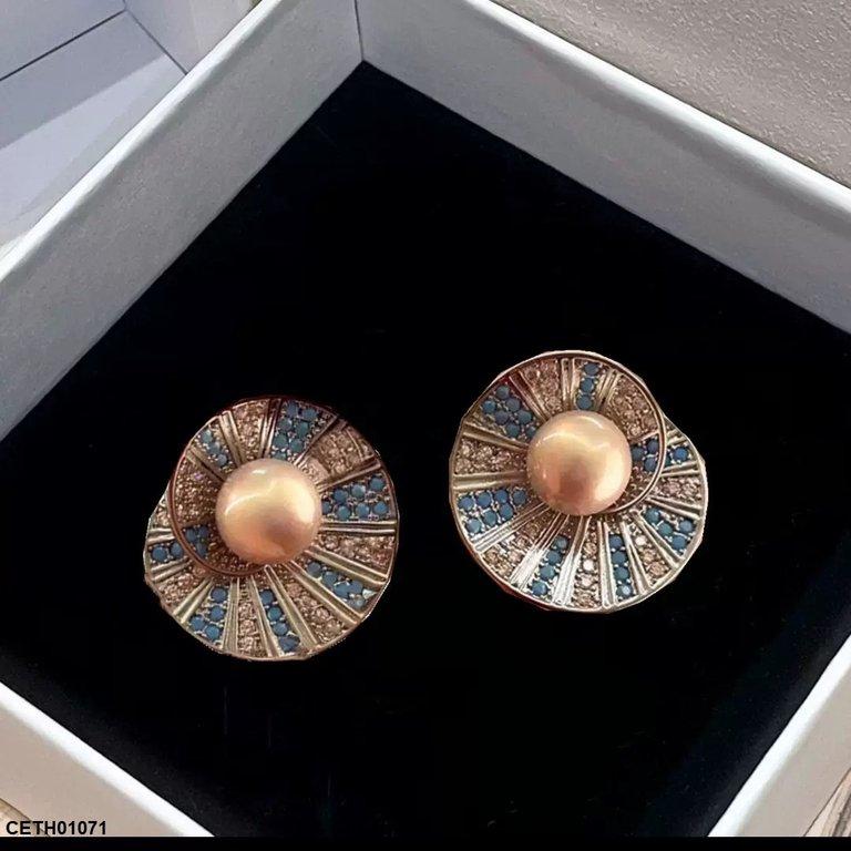 Round Pearl Tops Pair