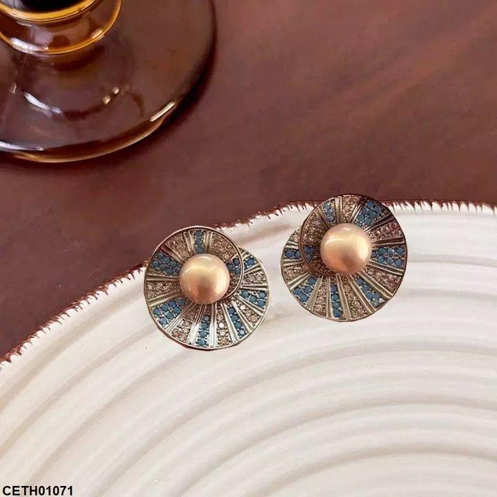 Round Pearl Tops Pair