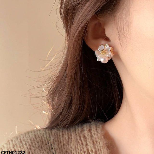 Pearl Flower Tops Pair