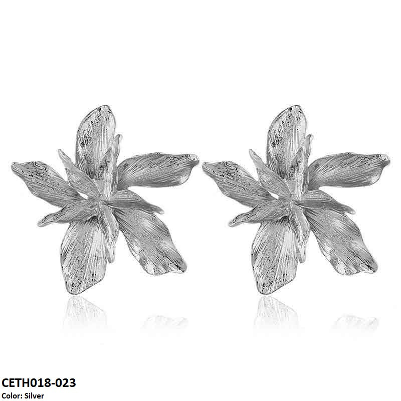 Edge Layer Flower Stud Tops Pair