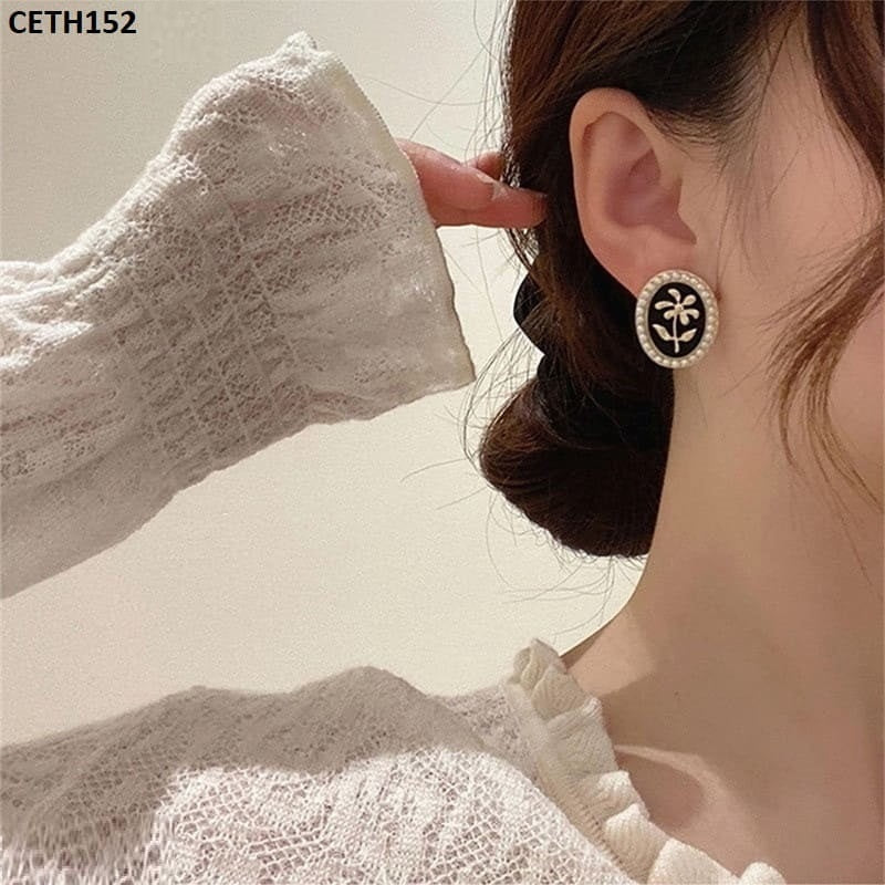 Oval Flower Tops Pair