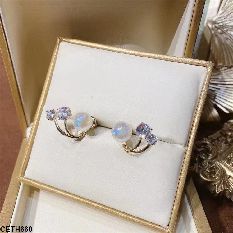 C Layer Pearl Ear Tops Pair