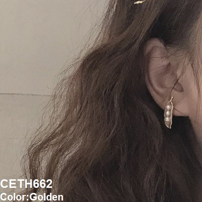 Mango Pearl Ear Tops Pair