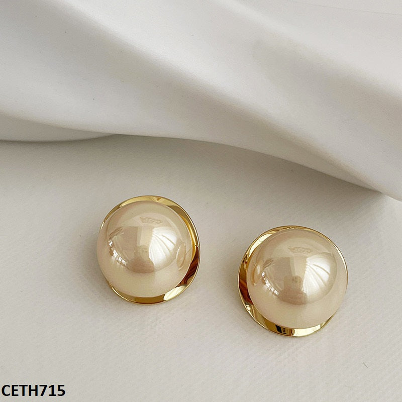 Round Pearl Tops Pair