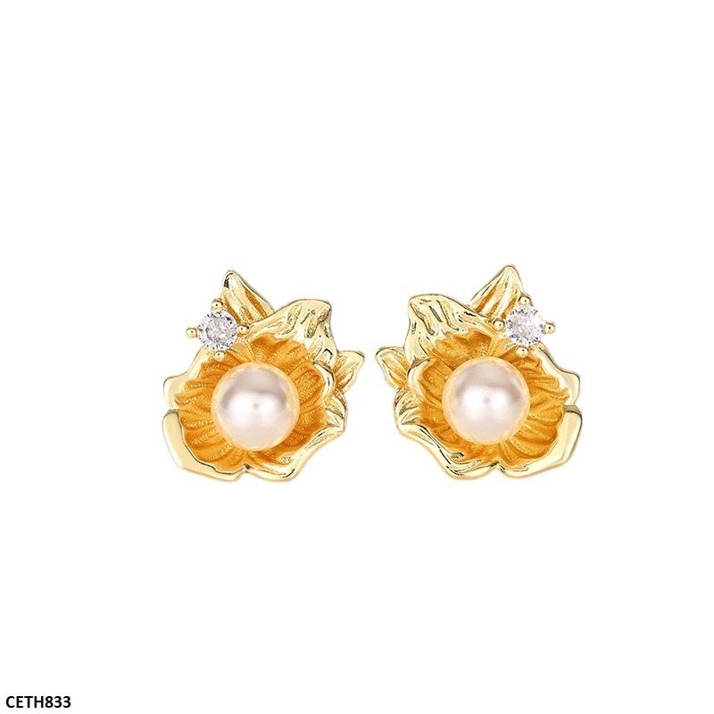 Pearl/Flower Tops Pair