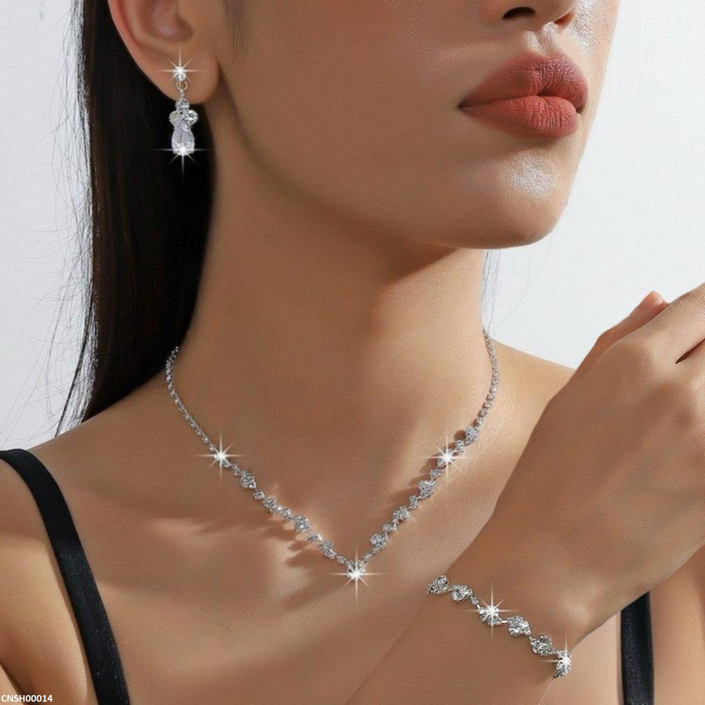 Tare/Round Necklace Set