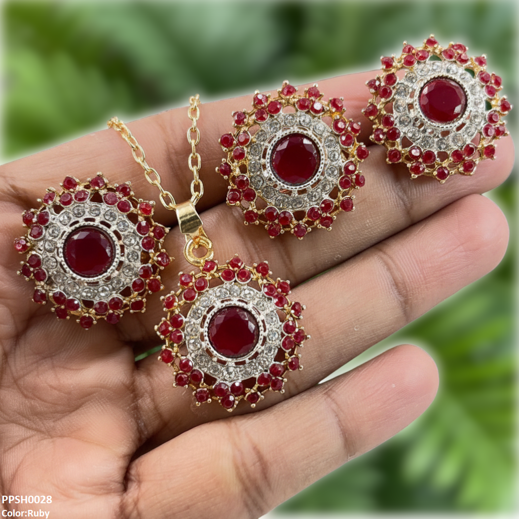 Round Stone Flower Pendant Set