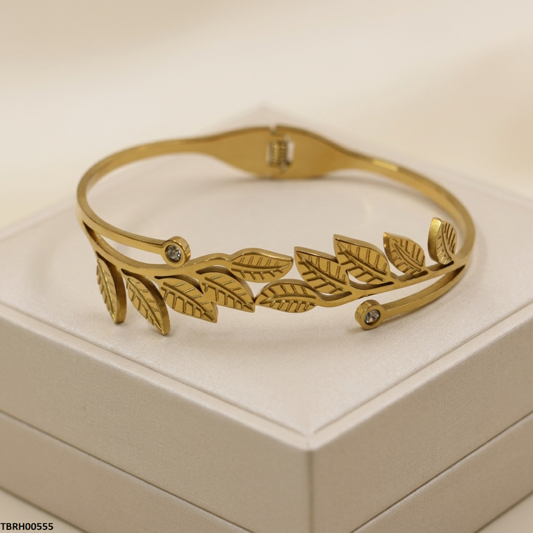 Round Leaf Stainless Steel Bracelet Adjustable