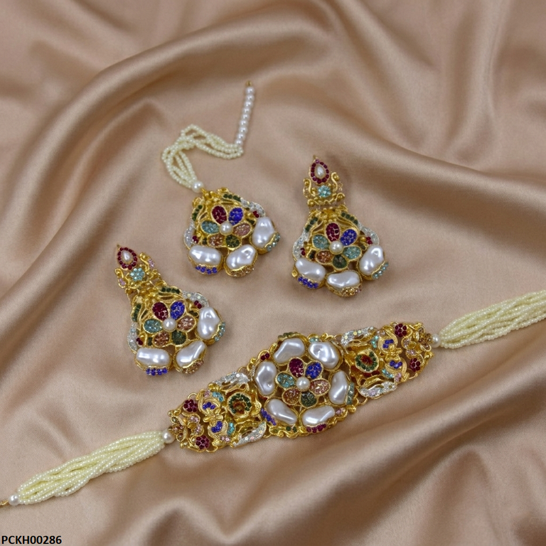 Flower Pearl Choker Set