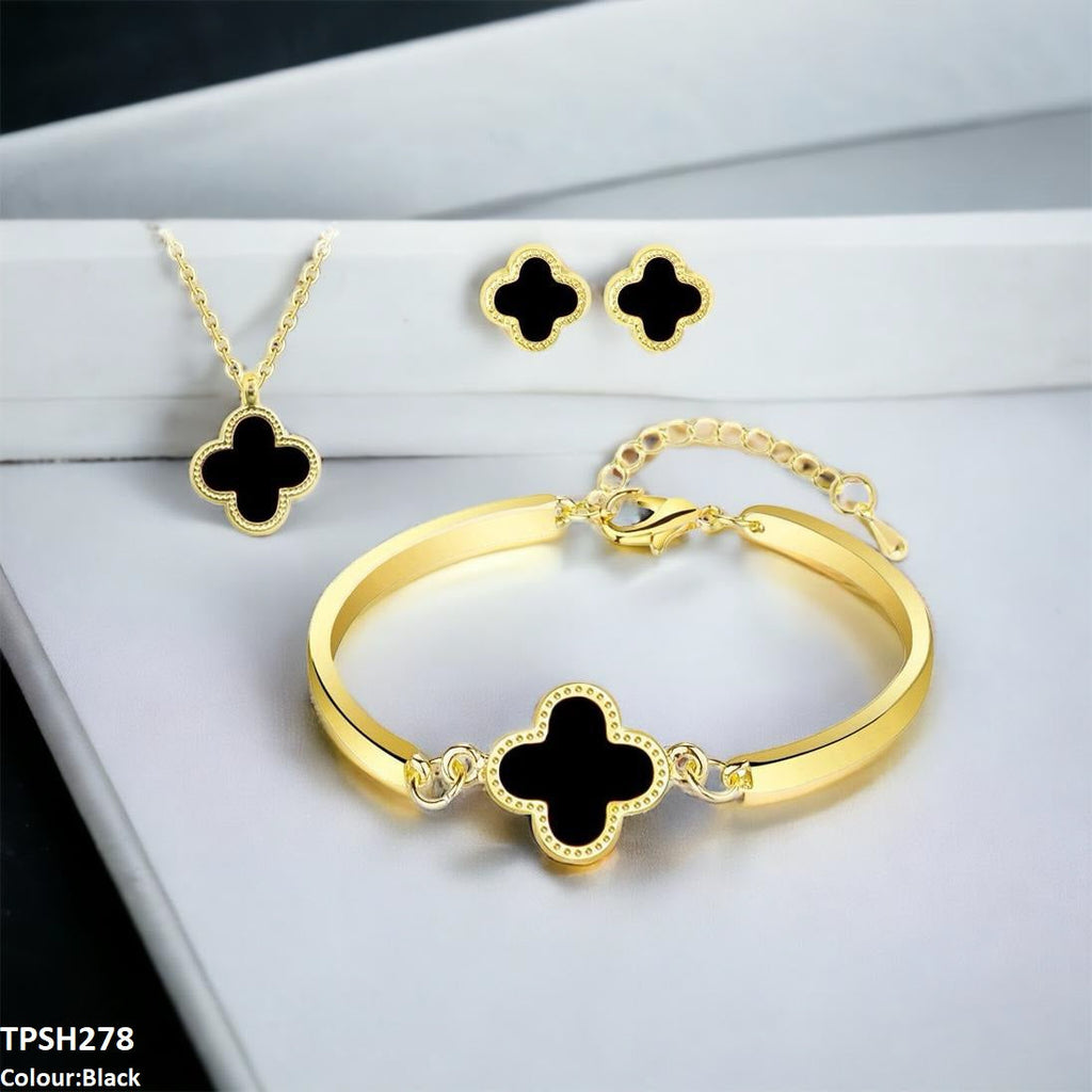 Painted Clover Pendant Set