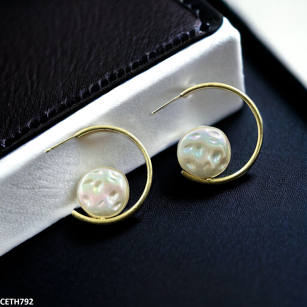 Round Beat Open Hoop Tops Pair