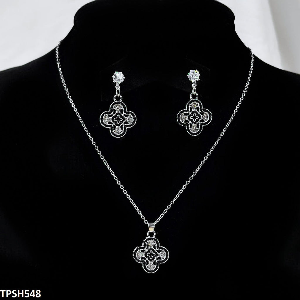 Clover Pendent Set