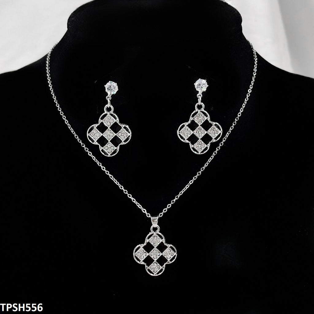 Chess Board Pendent Set