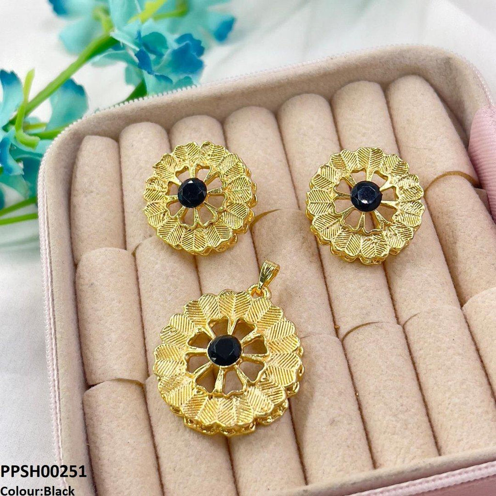 Round Flower Pedant Set