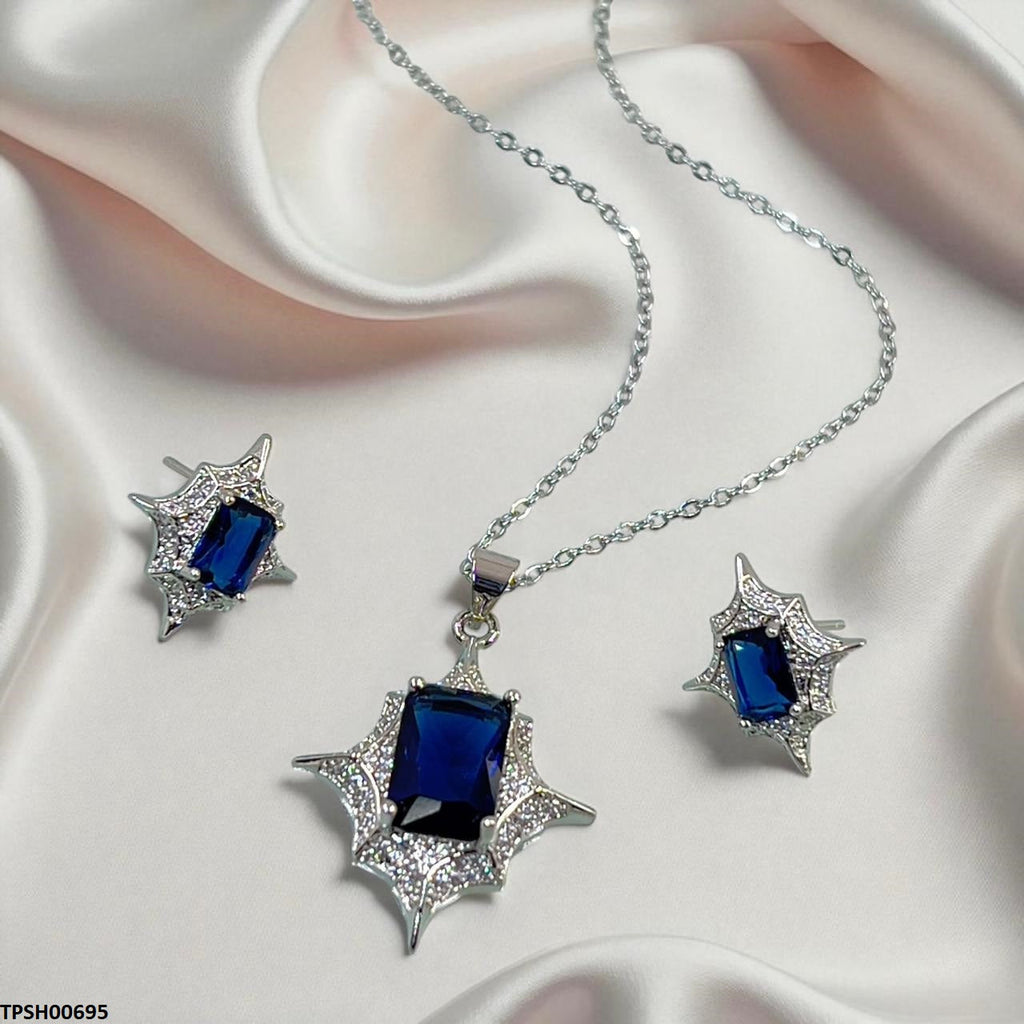 Star Shaped Pendant Set