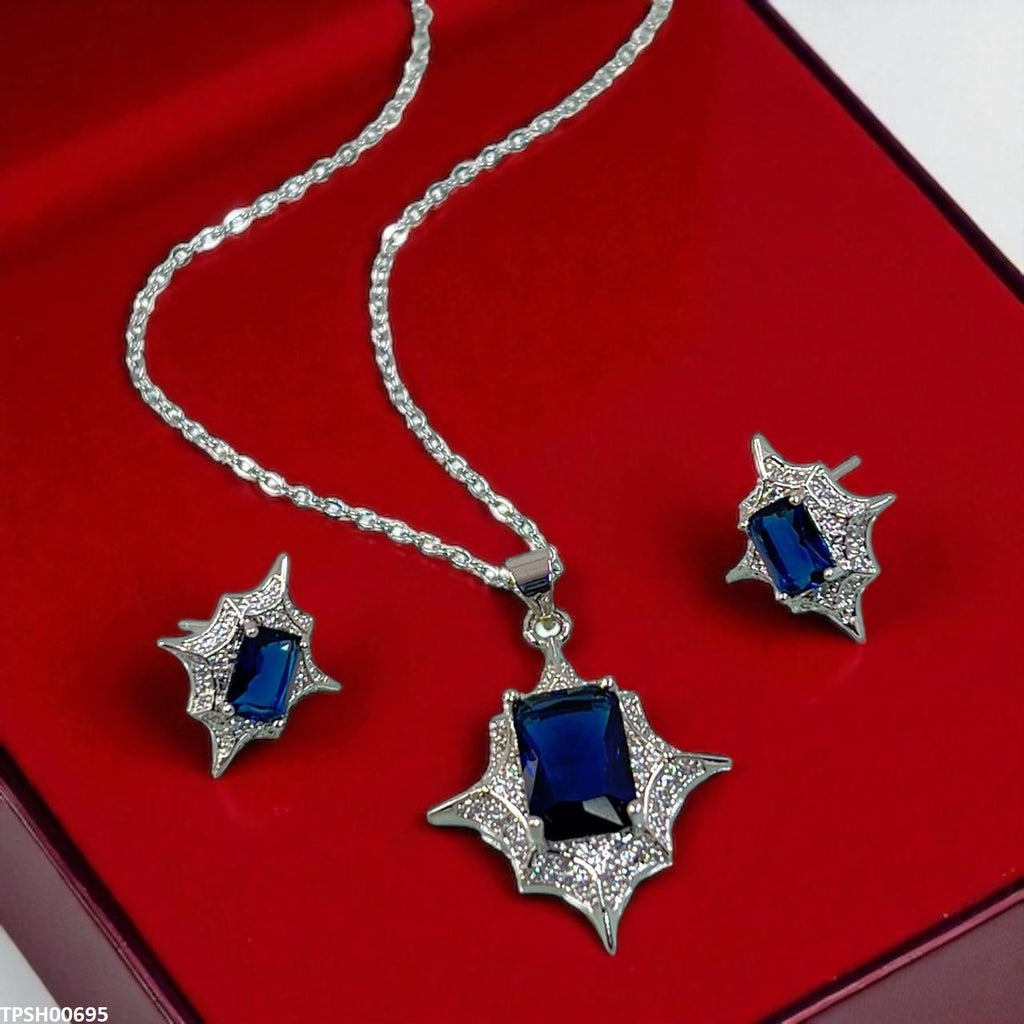 Star Shaped Pendant Set