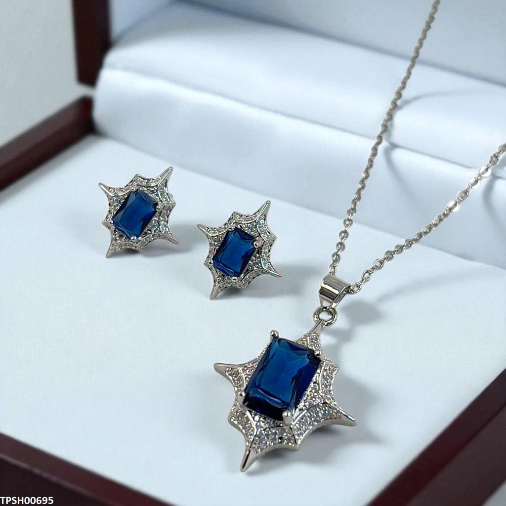 Star Shaped Pendant Set
