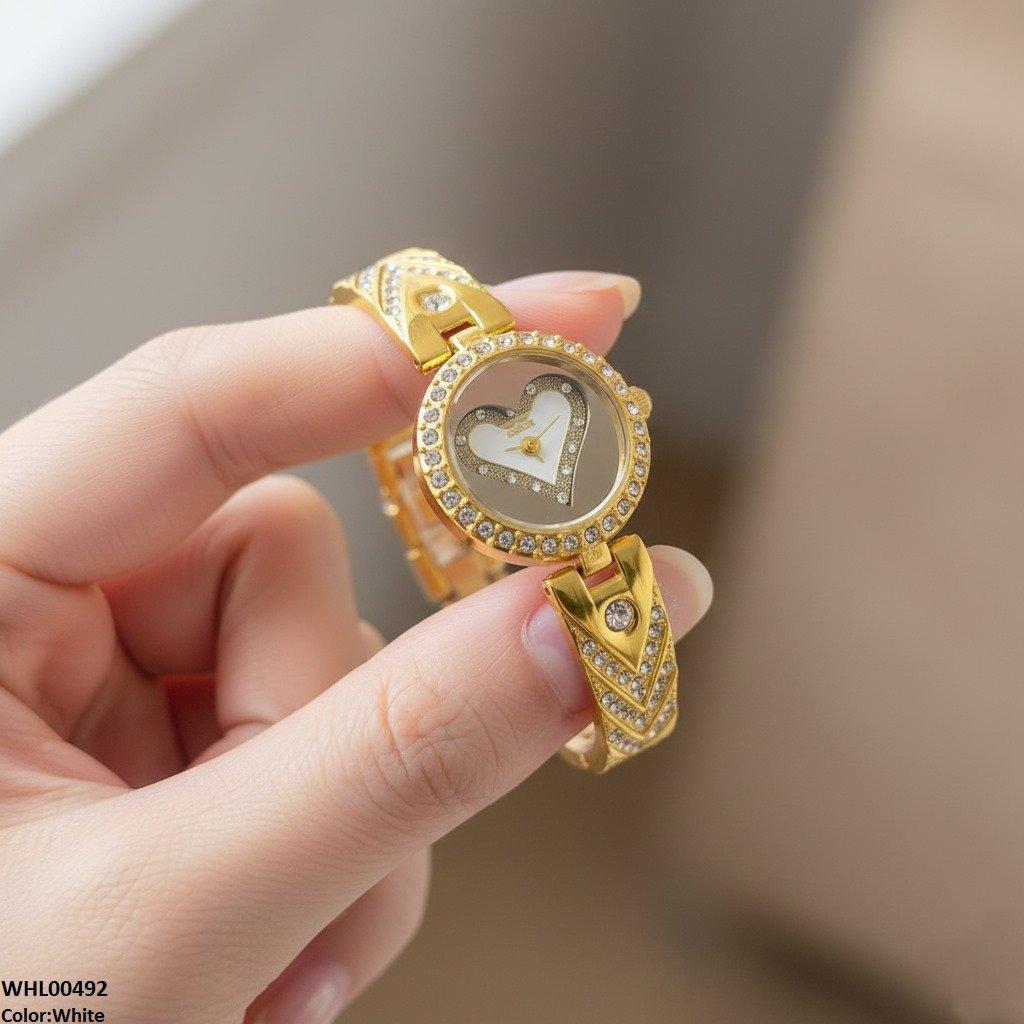 Round Heart Dial Bracelet Women's Watch
