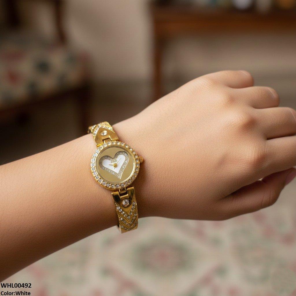 Round Heart Dial Bracelet Women's Watch