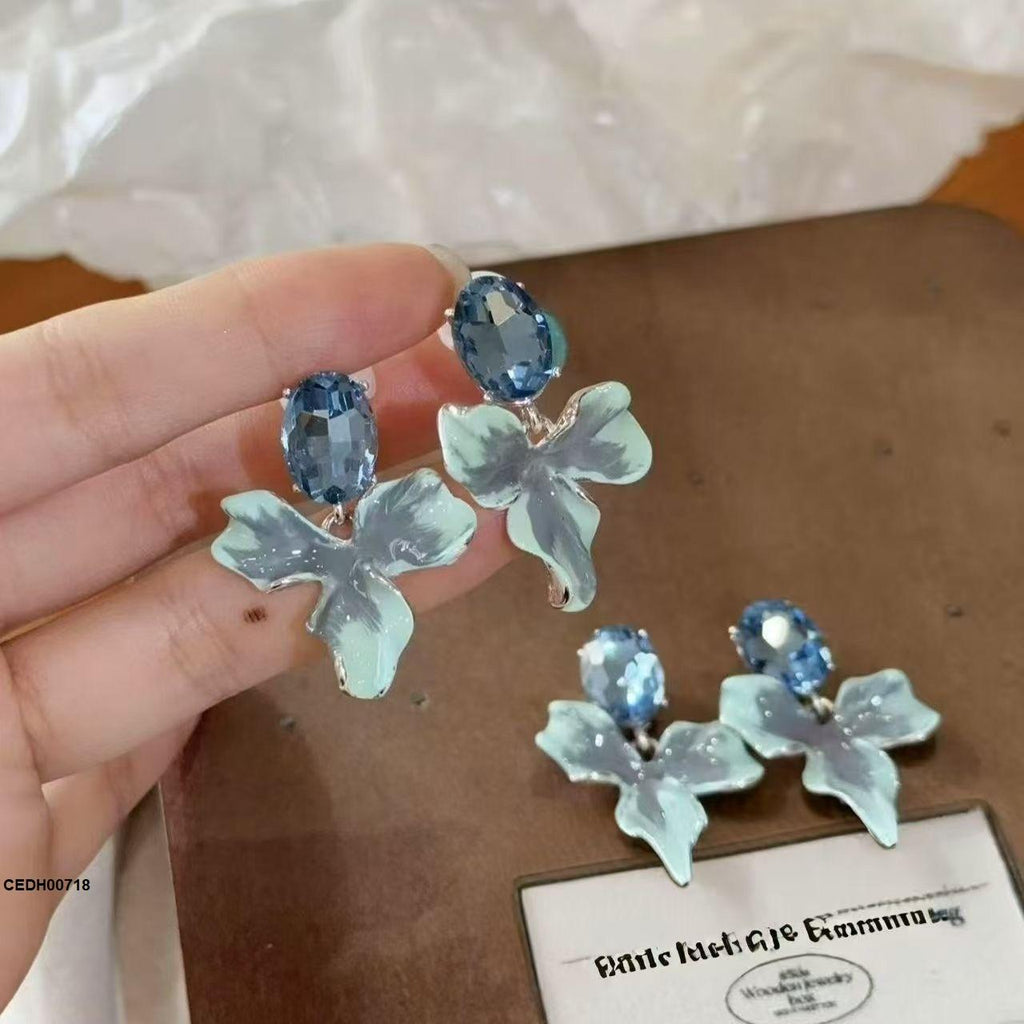 Oval Flower Drop Earrings