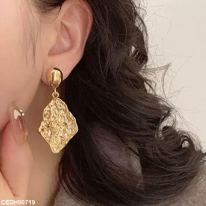 Oval Leaf Drop Earrings