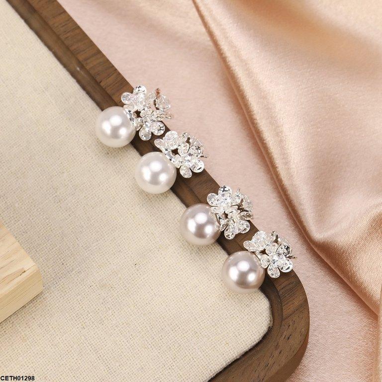 Round Pearl Flower Tops Pair