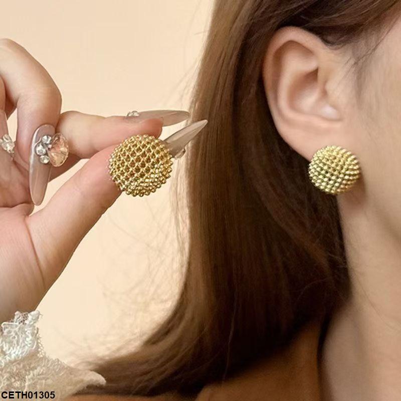 Round Pearl Tops Pair