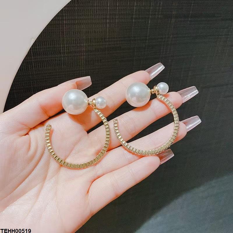 Pearl Round Hoops Pair