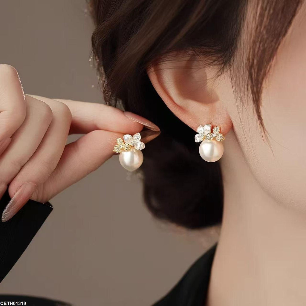 Pearl Flower Tops Pair