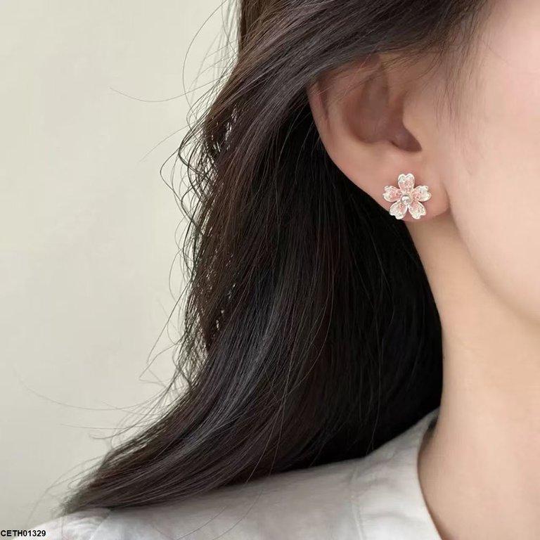 Pearl Flower Tops Pair