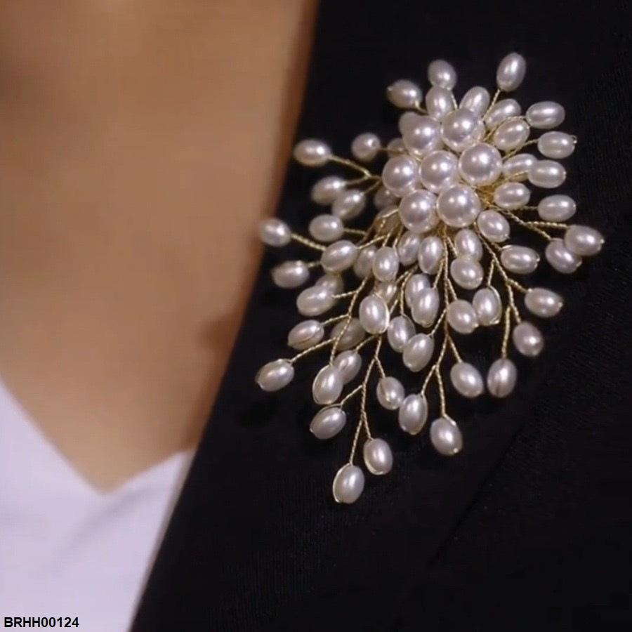 Pearl Round Broach