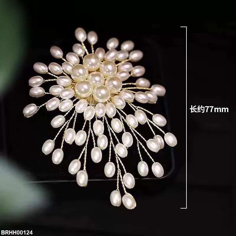 Pearl Round Broach