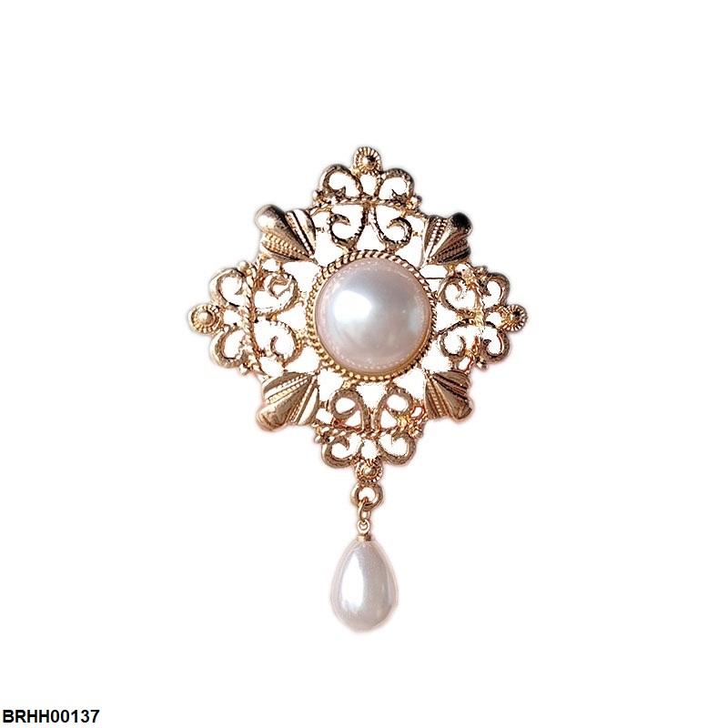 Filigree Pearl Drop Zircon Broach