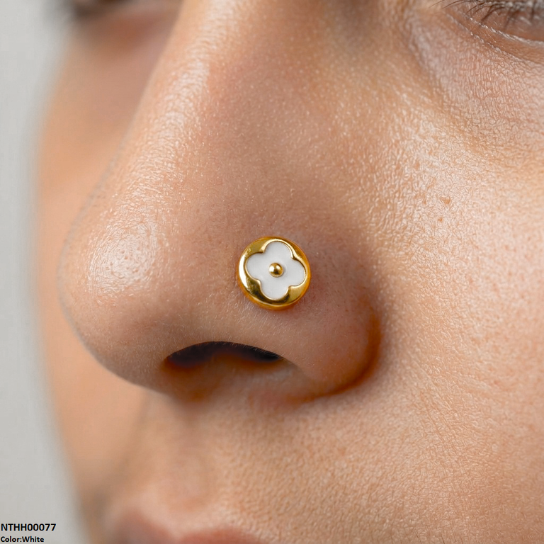 Round Clover Flower Stainless Steel Nose Pin