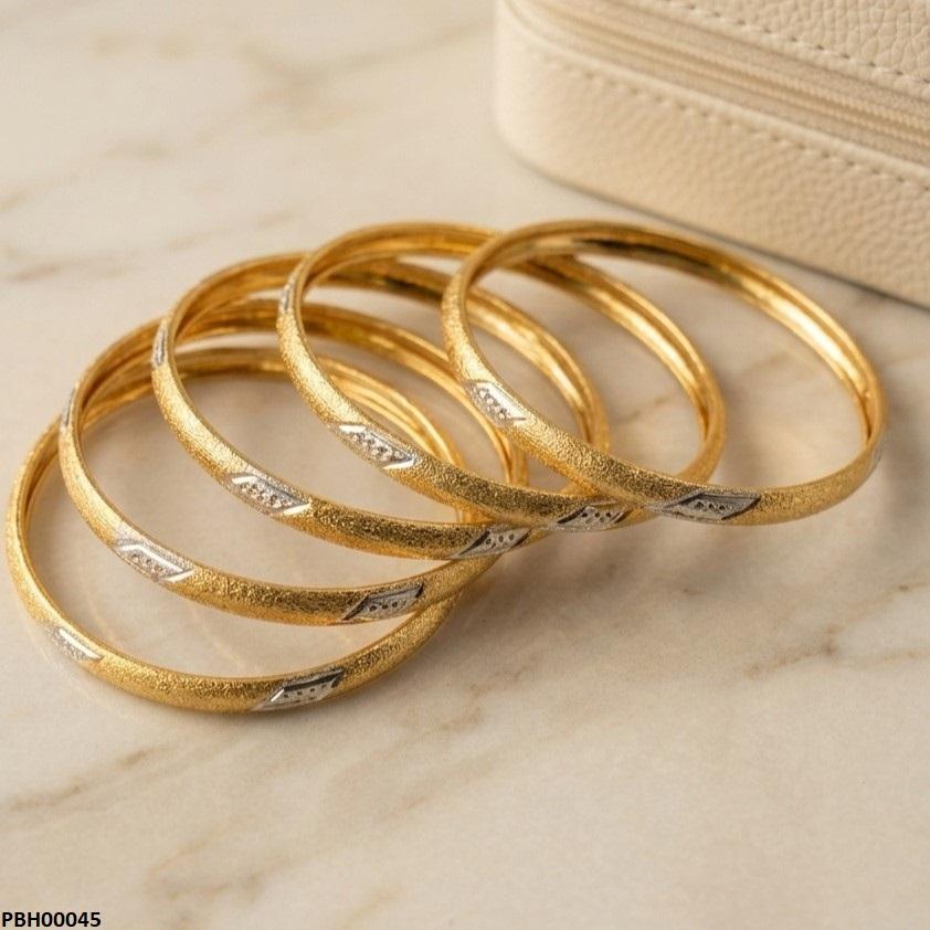 Cutt Shape Bangles Set