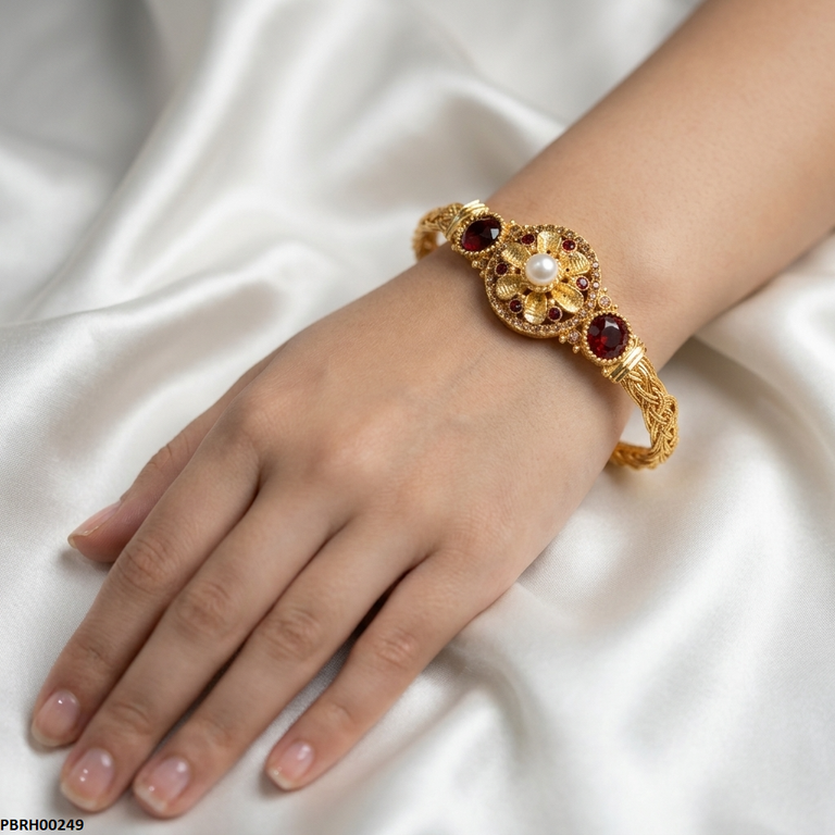 Round Pearl Flower Bangles Set