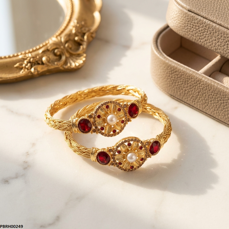 Round Pearl Flower Bangles Set