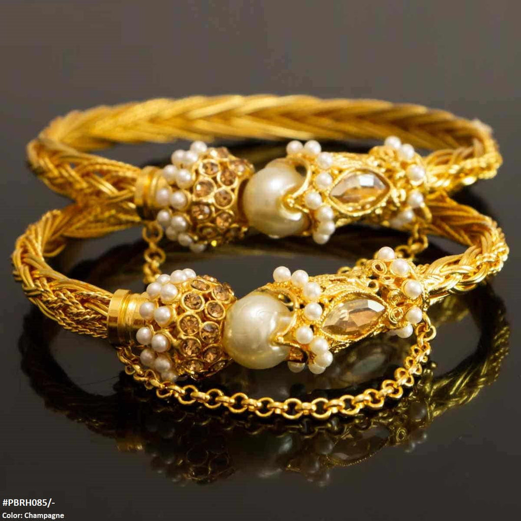 Karra Pair