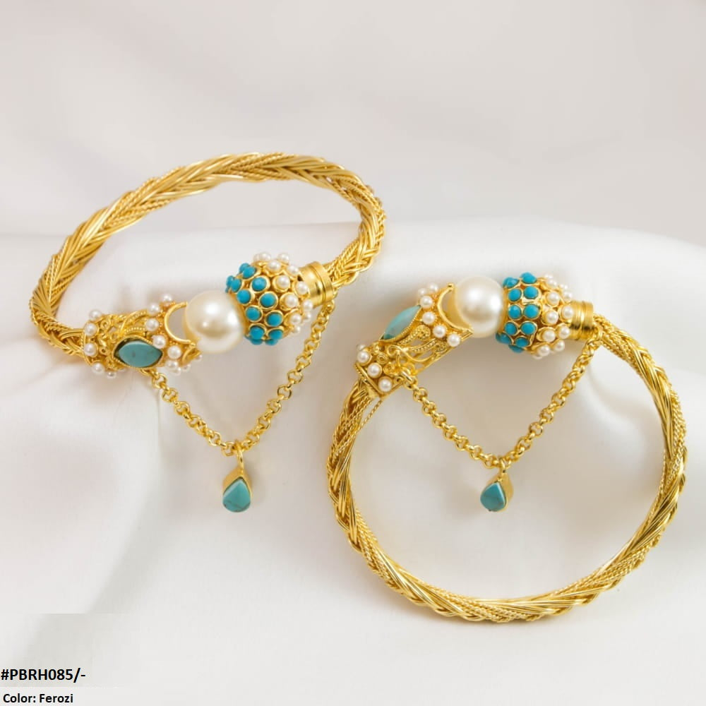 Karra Pair