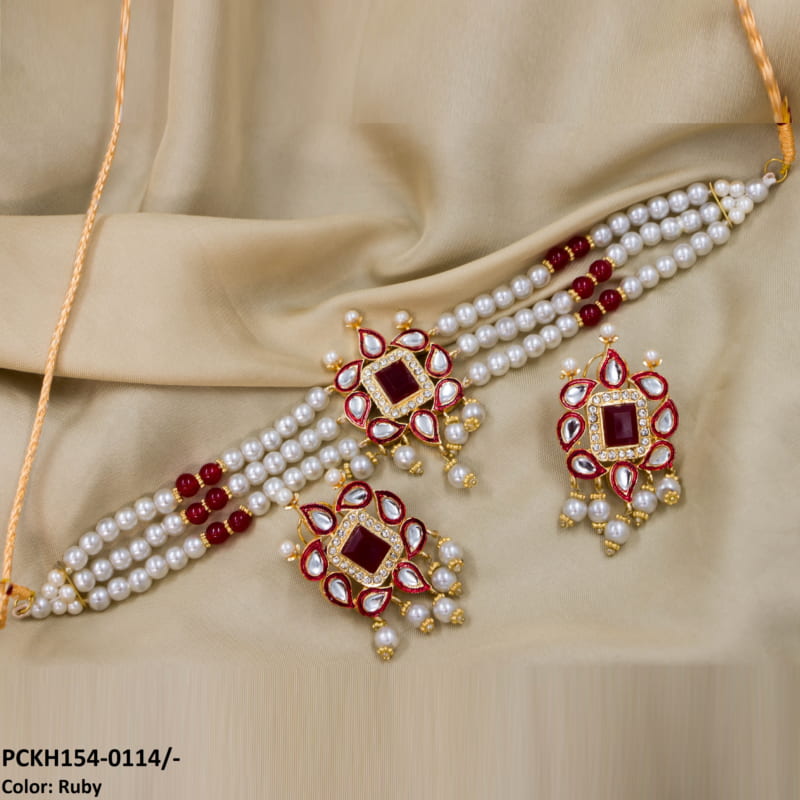 Chorsi/Saru Pearl Chokar Set