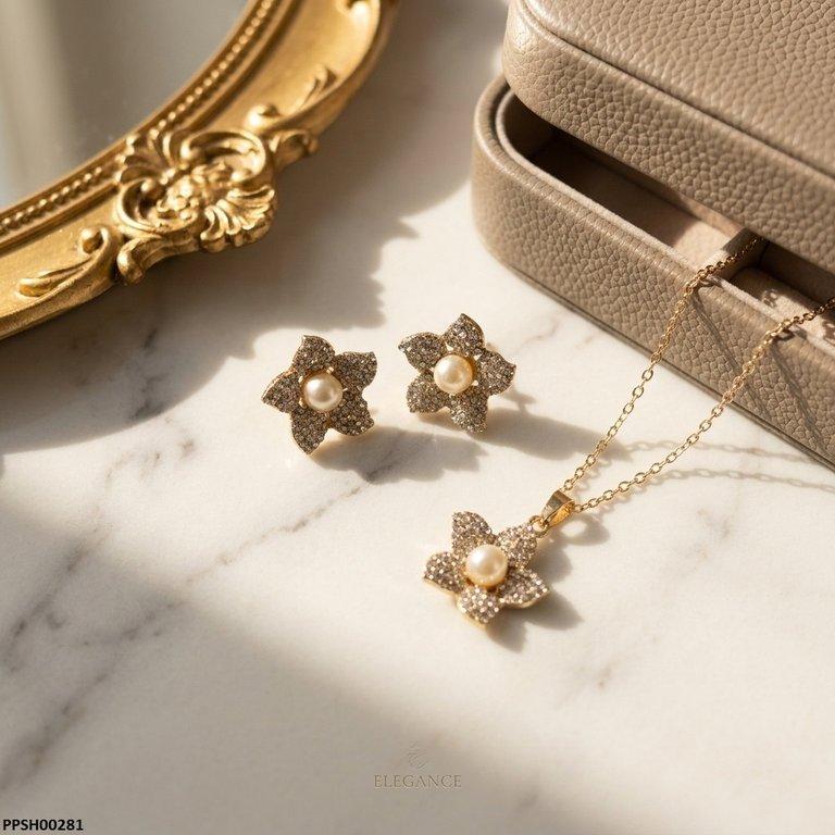 Pearl Flower Pedant Set