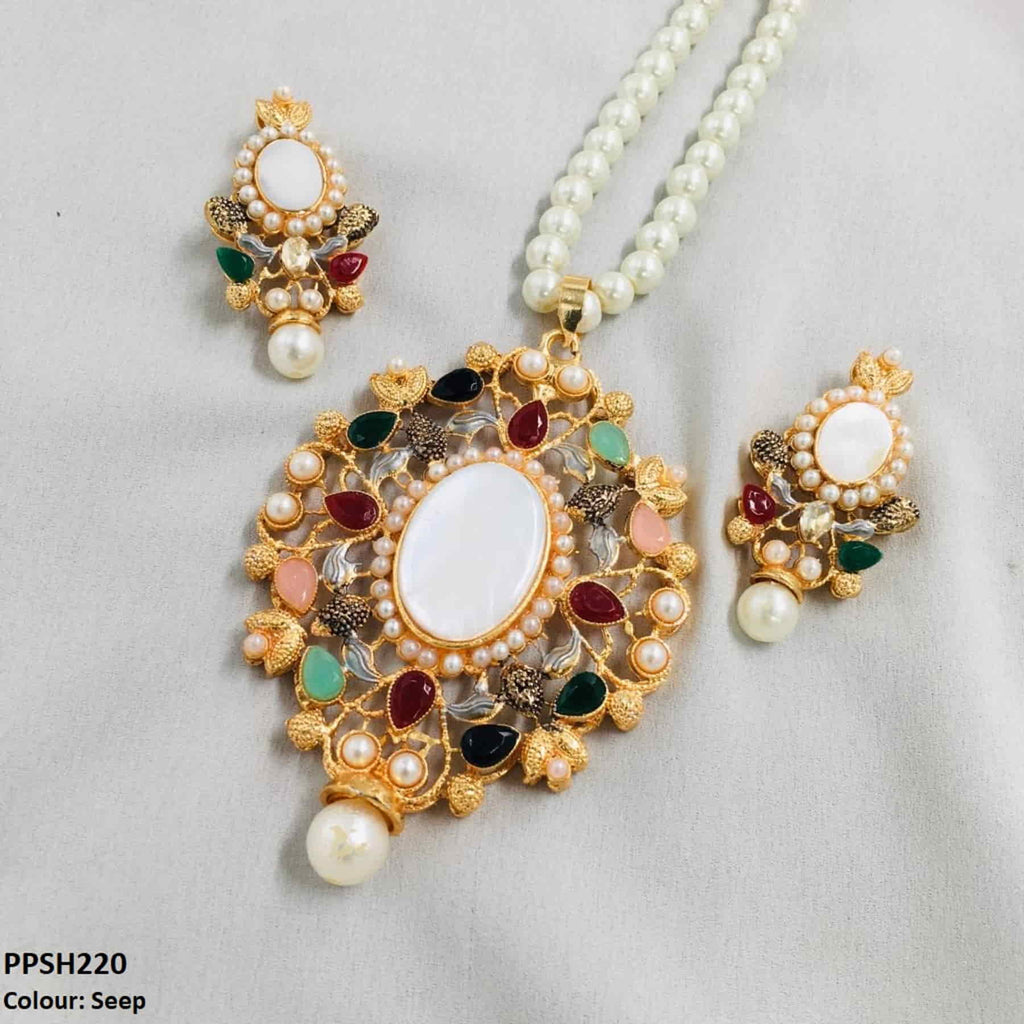Tear Oval Pendant Set