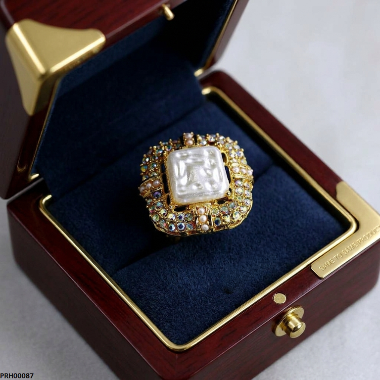 Pearl/Square Ring Adjustable