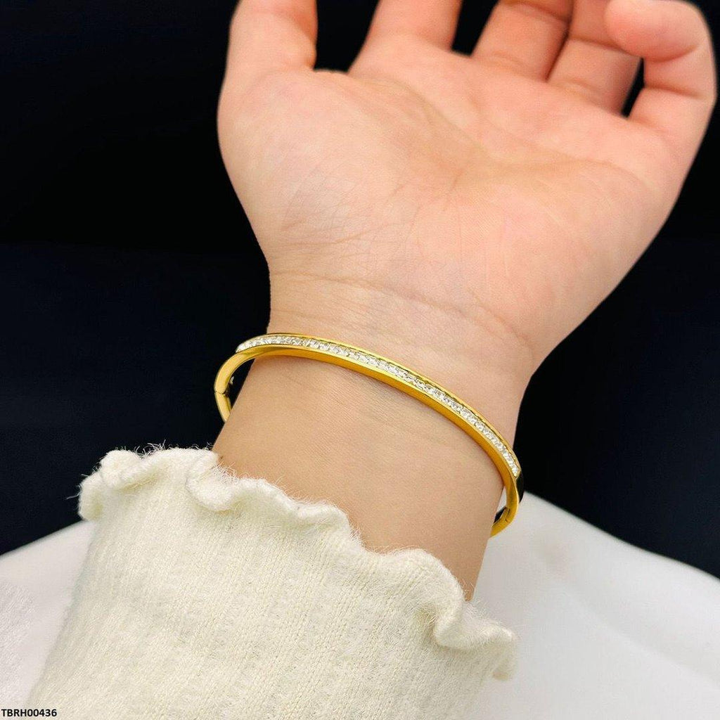 Round Hand Bracelet