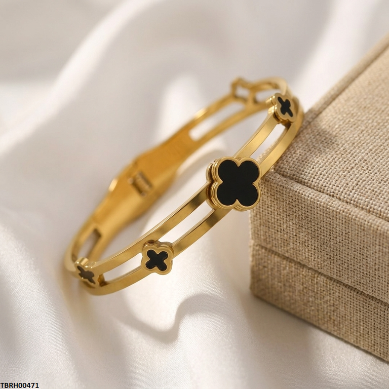 Stainless Steel Round Clover Braclet
