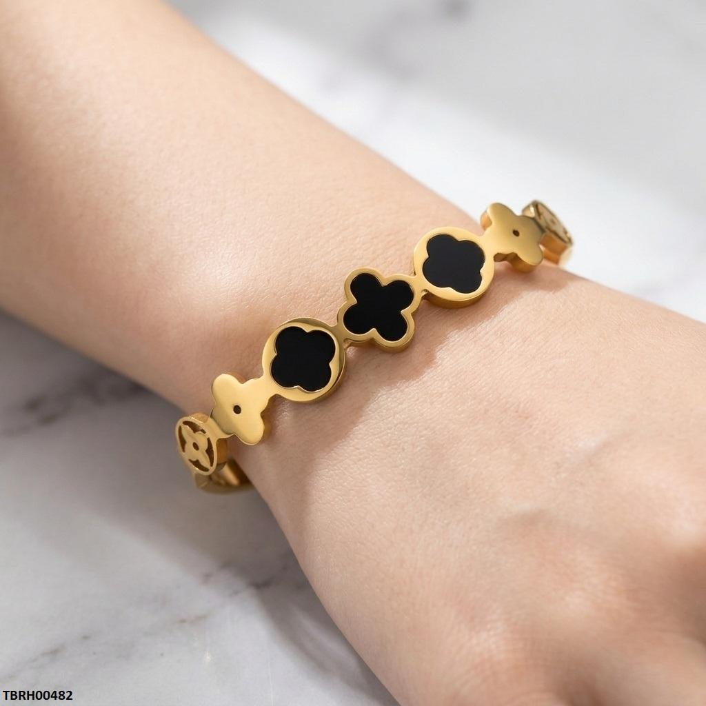 Stainless Steel Flower Shape Braclet